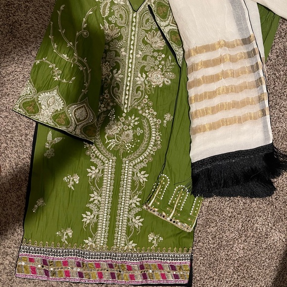 Elan party wear. - Picture 7 of 11